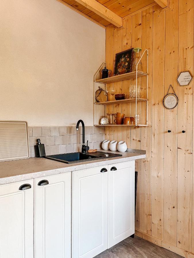 Elysian Fields - The Island Tiny House Acomodação com café da manhã Sadu Exterior foto