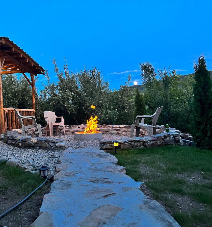 Elysian Fields - The Island Tiny House Acomodação com café da manhã Sadu Exterior foto